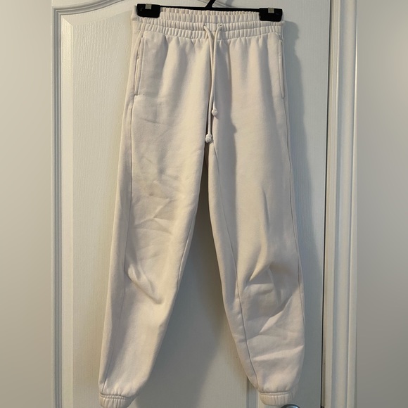 Aritzia CozyAF Boyfriend Sweatpants - Picture 3 of 6